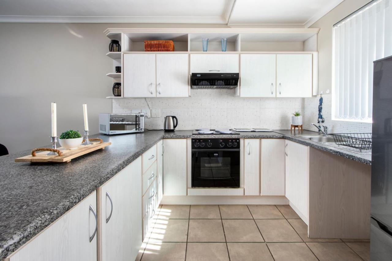 Апартаменты The Potting Shed Self Catering Херманус Экстерьер фото
